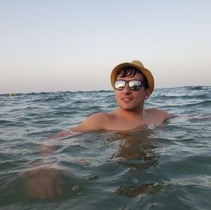 Meet your Posher, Rafael